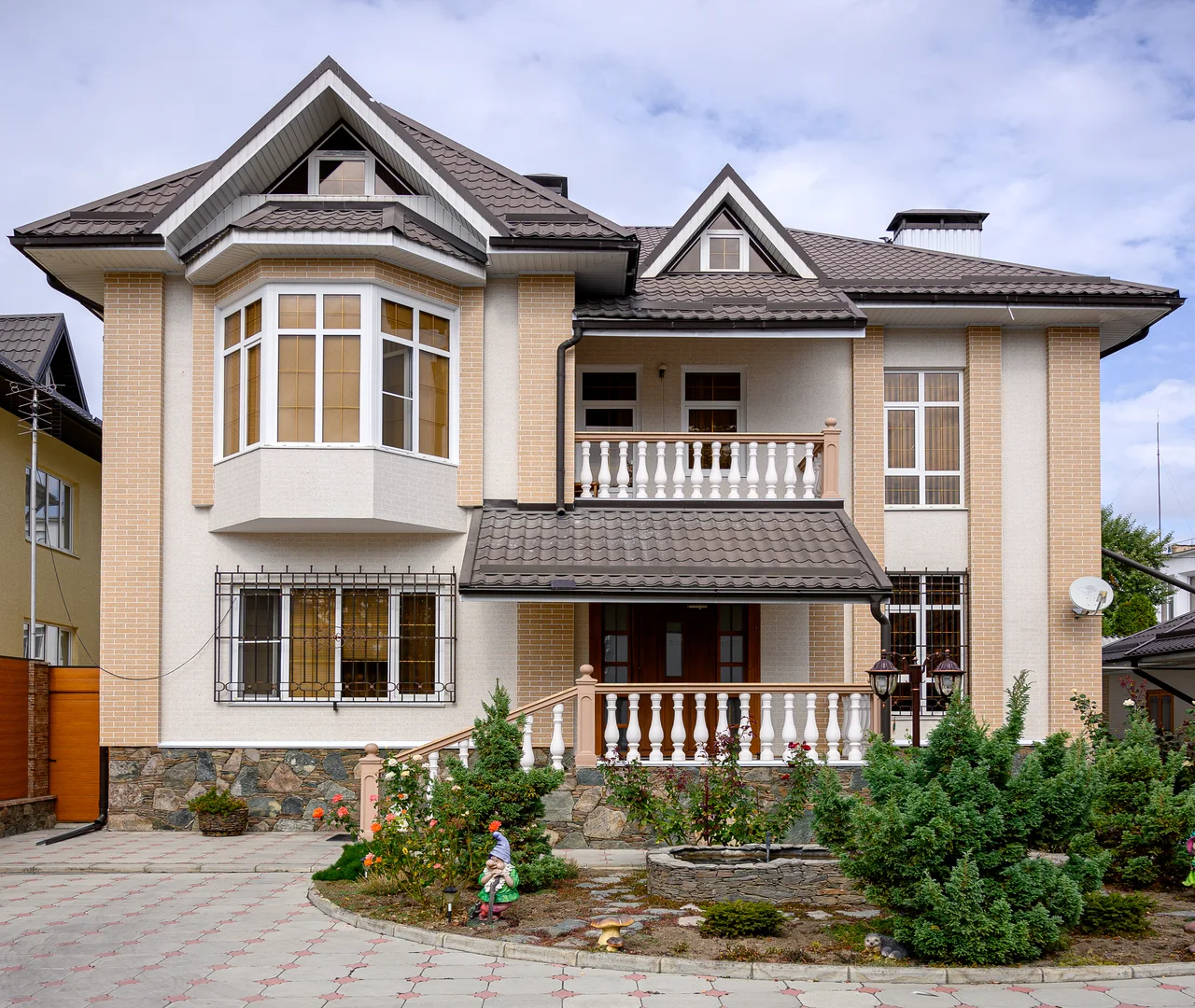 Фасадные панели Кирпич АМК белый + песочная крошка: фото товара 2